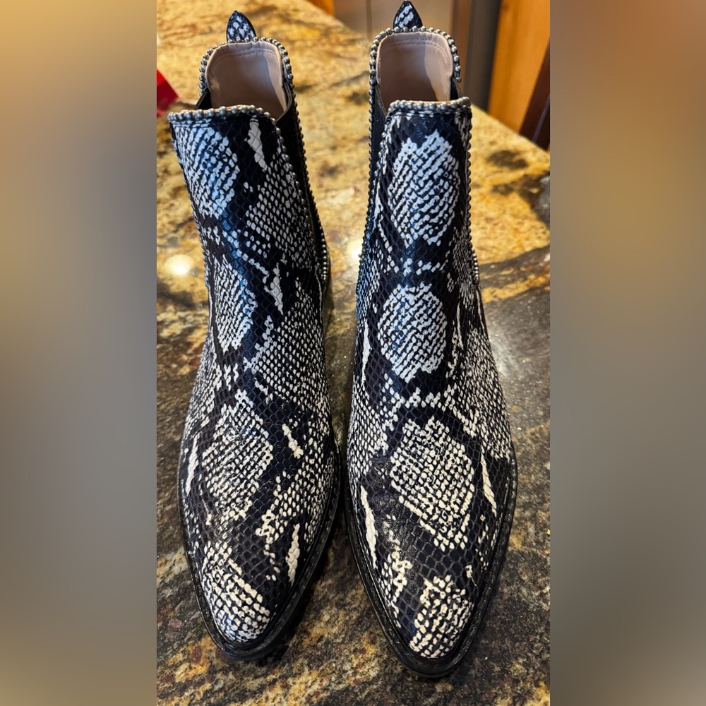 Coach Bowery Snakeskin Ankle Boots Booties 7.5